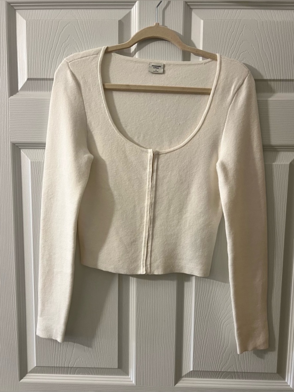 Abercrombie Front-Hook Knit Cardigan Sweater - Picture 6 of 8